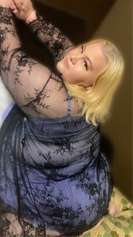 Freaky Friday Specials!! Naughty😈SSBBW Snowbunny🐇 Tight Wet💦Kitty😻Grips the D🍆 - 1