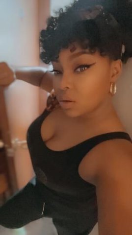 Classy Black Queen 💋 - 1