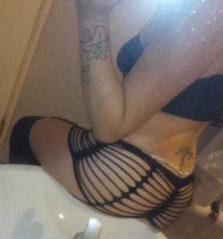 Tastyyyy Thursday! Lets start the weekend off early & Right with the best orgasm ever!! 😜👅💦🔥 cum get a taste of this wet ass kitty 🐱💦👅 Ask me about discounts! - 1