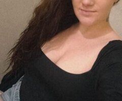 curvy brunette, available/ready now - Image 4