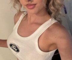 HOT YOUNG BLONDE AVAILABLE NOW// OUT CALL/CAR - Image 4