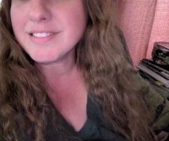 Salina escorts - Book lover seeking her prince