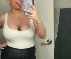 San Fernando Valley escorts - Quinn Waters adult star