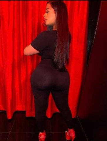 Upscale latina mami - 1