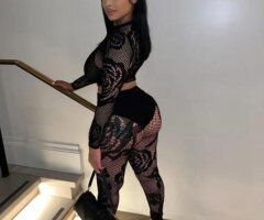 Upscale latina mami - Image 2