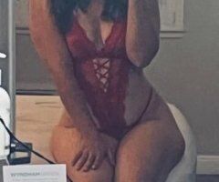 cute and curvy - Image 5