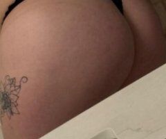 St. Louis escorts - 🫵 Looking for something something sweet Call Honey!