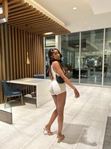 PETITE MODEL 🍫AVAILABLE NOW ‼ $100 QV SPECIALS - 1