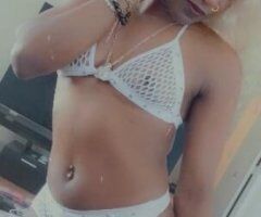 Denver escorts - Petfeqttly purified