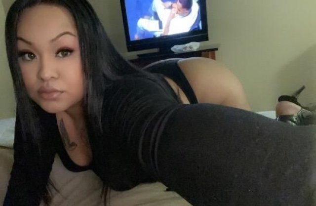 TIGHT WET LATINA PUSSY 🌟 - 1