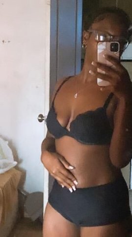 Available now only here for the weekend come to my room and have a good time you wont regret😋💦 - 1