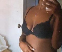 Mobile escorts - Available now only here for the weekend come to my room and have a good time you wont regret😋💦