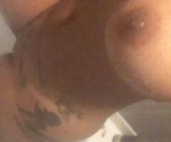 Long Island escorts - Redbone sexy mama