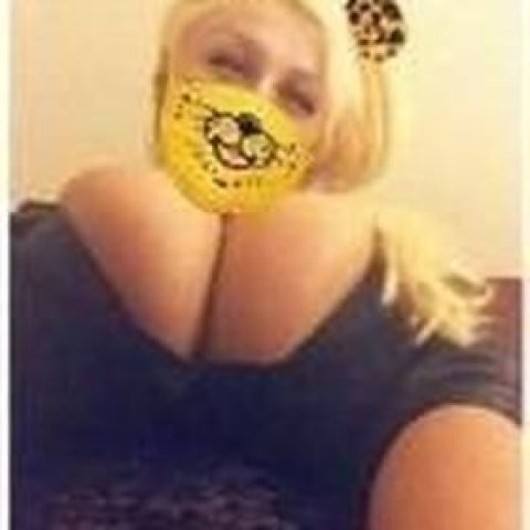 S⚽CCER M⚽M 💋 ALL PINK INSIDE ⚽ PLEASE BREAK ME IN SL⚽WLY️ - 1