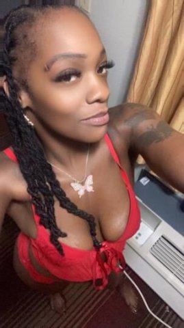 IM BORED! SOMEBODY CUM GIVE ME SOMETHING TO DO! - 1