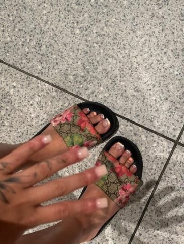 HEY BABE CATCH ME WHILE IN TOWN LEAVING SOON!!!!❤👅 - 1