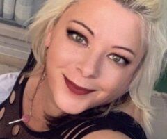 sexy blonde wants to see you now - Image 5