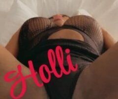 **New Curvy 🍑Baddie In Town** 💦 - Image 1
