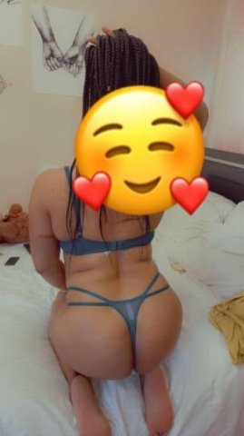 available come and eat this juicy wet 😜😋 pussy 😋 - 1
