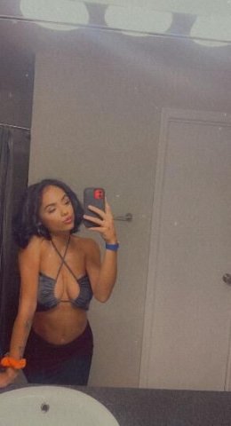 sexy girl read my bio please.. not here to have my time wasted - 1