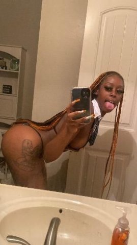 NEW IN TOWN 💋💦💸!! - 1