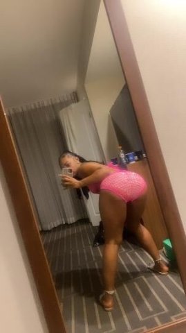 Yummi 👅🍭💕 - 1