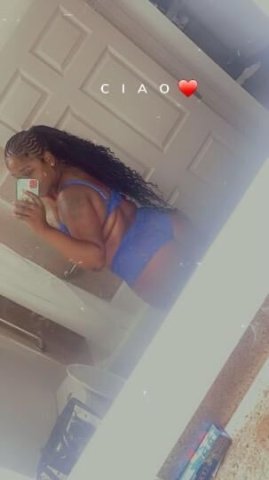hey its phoenix 😍🥰😘 📲 INCALLS - 1