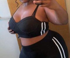 Gorgeous BBW 😍😘 Cum get satisfied - Image 3