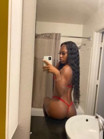 new in town incall or outcall - 1
