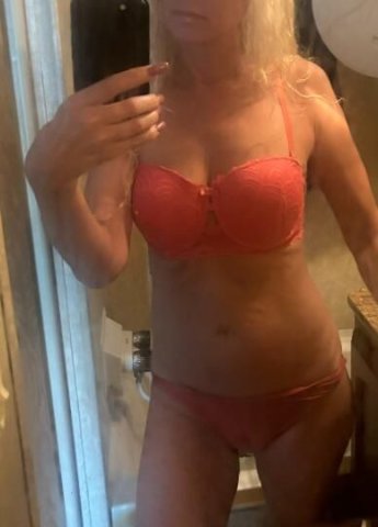 Music City SEXY BLOnDE VISTING FROM TAMPA - 1