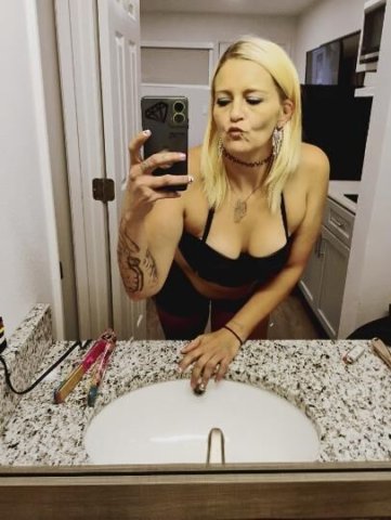 Lookin for some conpany 2night $130HH SPECIAL (INCALL ONLY) - 1