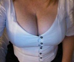 Sioux Falls escorts - mature milf