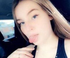 sexy young blue eyed babe ;) - Image 2