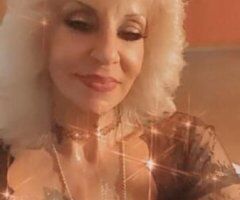 sexy hot 🔥 mature women - Image 6