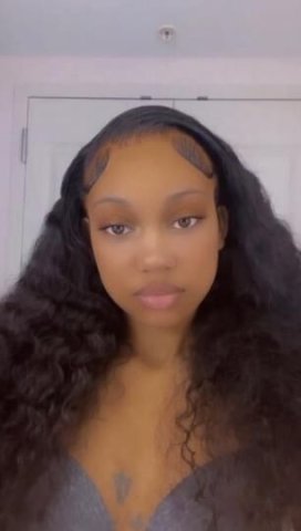 Sexy Luxurious Playmate Available - 1