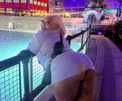 Honolulu escorts - Horny College Girl