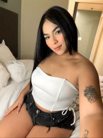hermosa latina nalgona 🔥 - 1