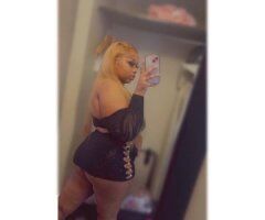DeepThroat Queen🍆😍 Tight Wet🐱💦 Come Catch This 🍑😘 - Image 2