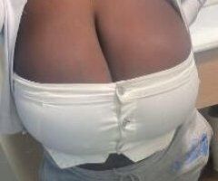 InCALL SEXY EBONY TREAT 🌹 BEAUTIFUL DOLL FACE DOUBLE G TITTYS 🌹 SUPER TIGHT kTITTY CUM SEE ME CREAMPIE 💦 - Image 3
