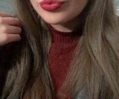 short , sexy , thick. looking to chat and see where things go - Image 2