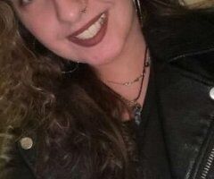 short , sexy , thick. looking to chat and see where things go - Image 5