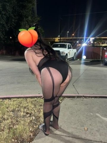 Peaches 🍑 - 1