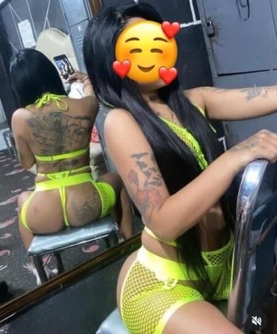 sexy latina - 1