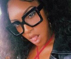 Oakland/East Bay escorts - Welcome To Treasures island where all your dreams come true Pretty brown round babe ready to have fun😉 super soaker 💦 - 25