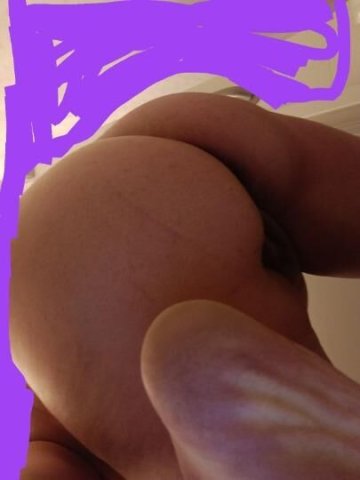 desert is served cum taste this lil pastry - 1
