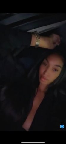 ✨ BEAUTIFUL BUSTY BOMBSHELL✨ - 24 - 1