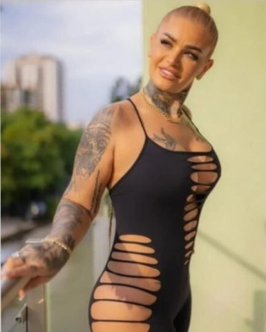 ( Available 3 days ) possible and trio 2 girls - 1