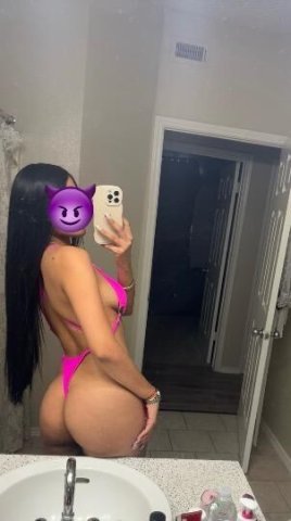 Hola mi amor soy una latina muy rica doy cogidas y las mejores mamadas 😝 pasala rico conmigo si puedes tocar chupar tetas besar mi cuerpo ven papi pasala genial conmigo estoy muy caliente papi 😈100%real no juegos papi 💦💦💦💦 escribe - 20 - 1