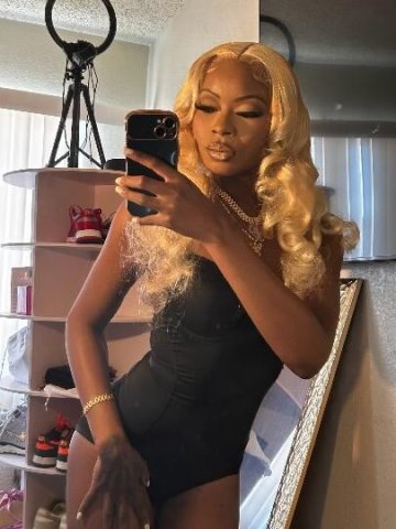 upscale ! PRETTY ❤🫦 WORTH EVERY DOLLAR !!!! TWITTER > SlimTeaa00 * no games , facetime to verify 📲 - 21 - 1