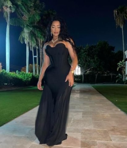 DOMINICAN MODEL AVAILABLE NOW - 25 - 1